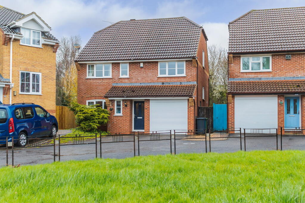 Main image of property: Hungerford Close, The Prinnels, Swindon, SN5 6NA