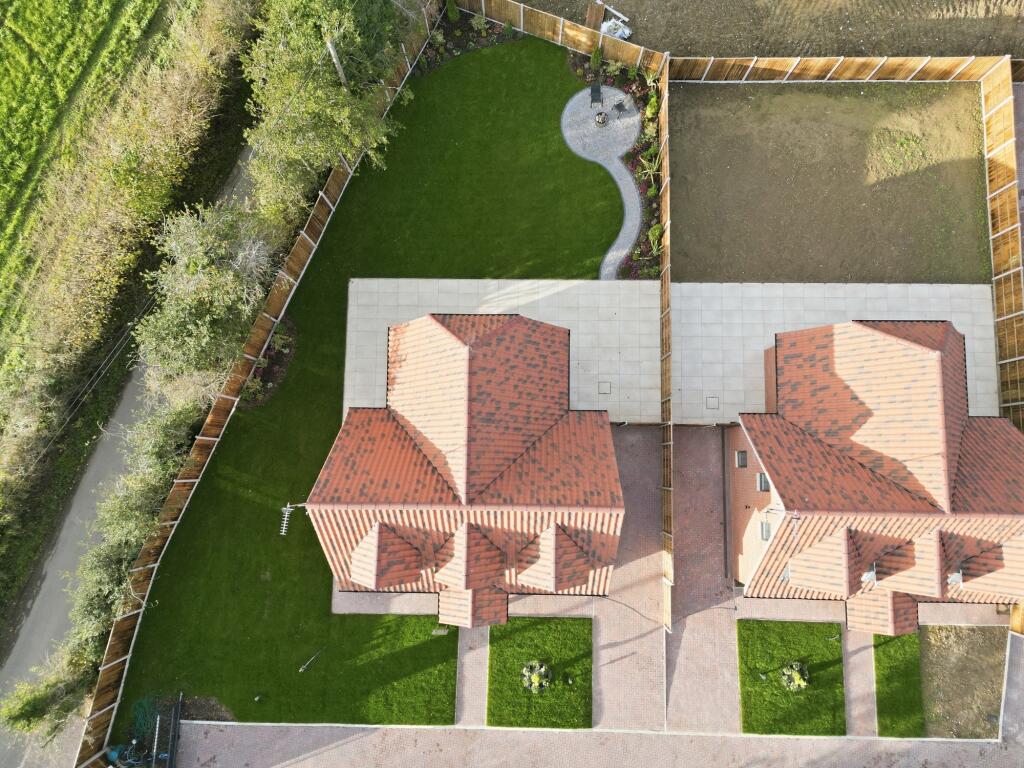 Additional image 12 of Barley Mow Lane, St. Albans