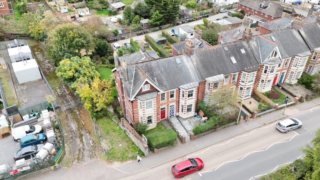 Main image of property: 1 Queens Terrace, Totnes, Devon, TQ9 5JQ