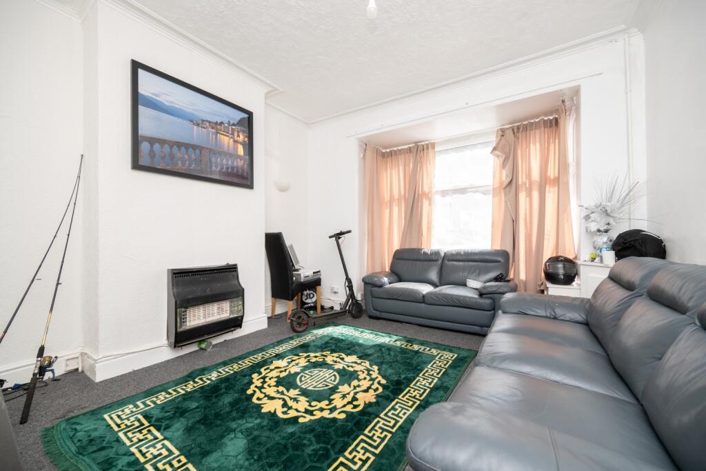 House in Dudley - View 4