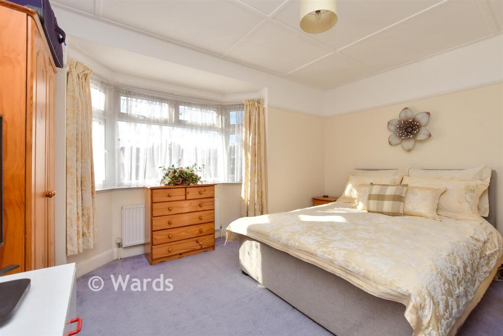 House in Minster-on-Sea, Neats Court - More