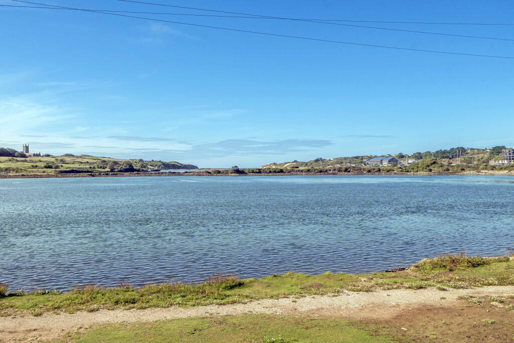 House in Hayle, Copperhouse - View 5