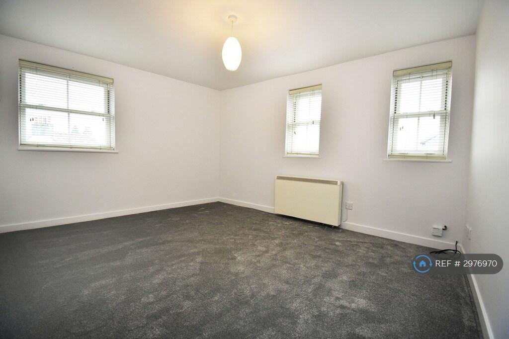 Apartment in Southampton - View 4