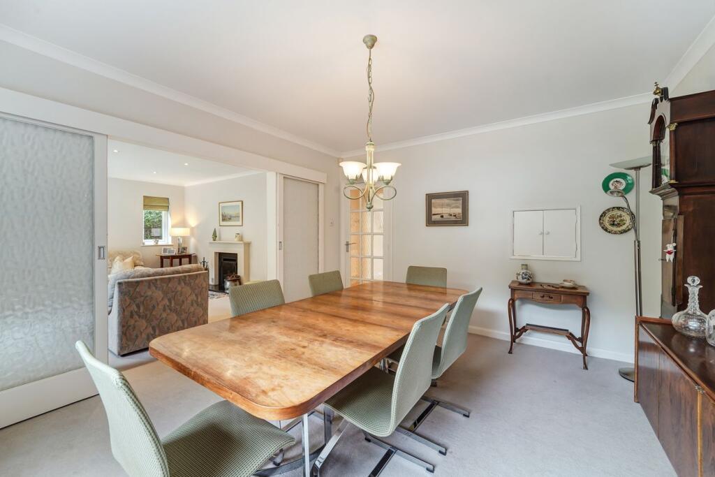 House in Weybridge - View 3