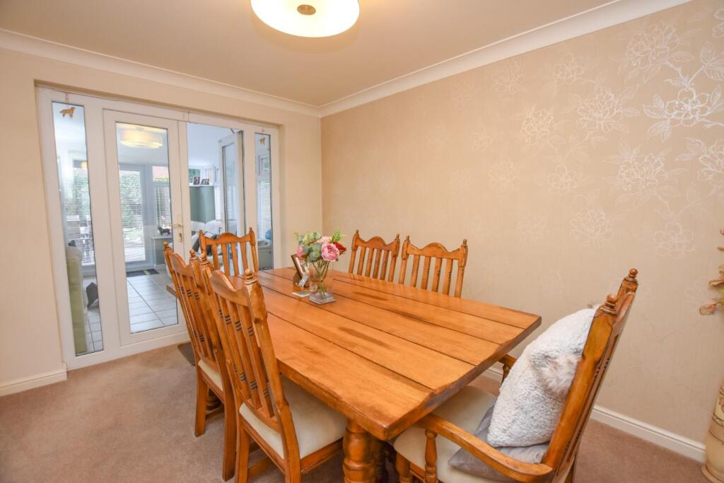 Redfield Croft, Leigh, WN7 1EN photo 4