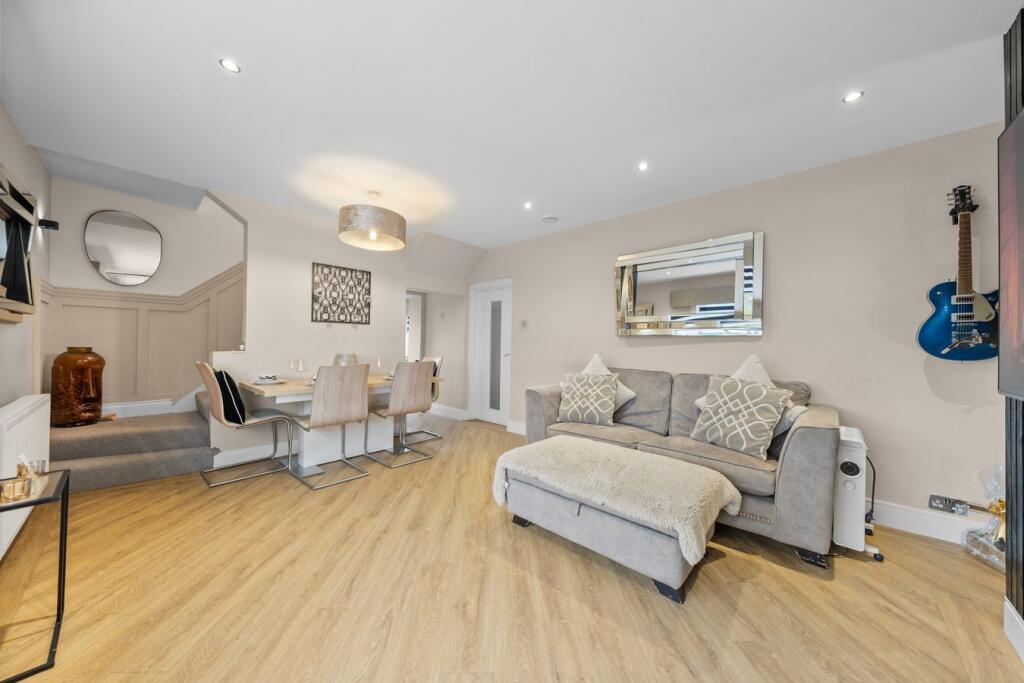 House in Stirling, Hillpark, St Ninians - View 4