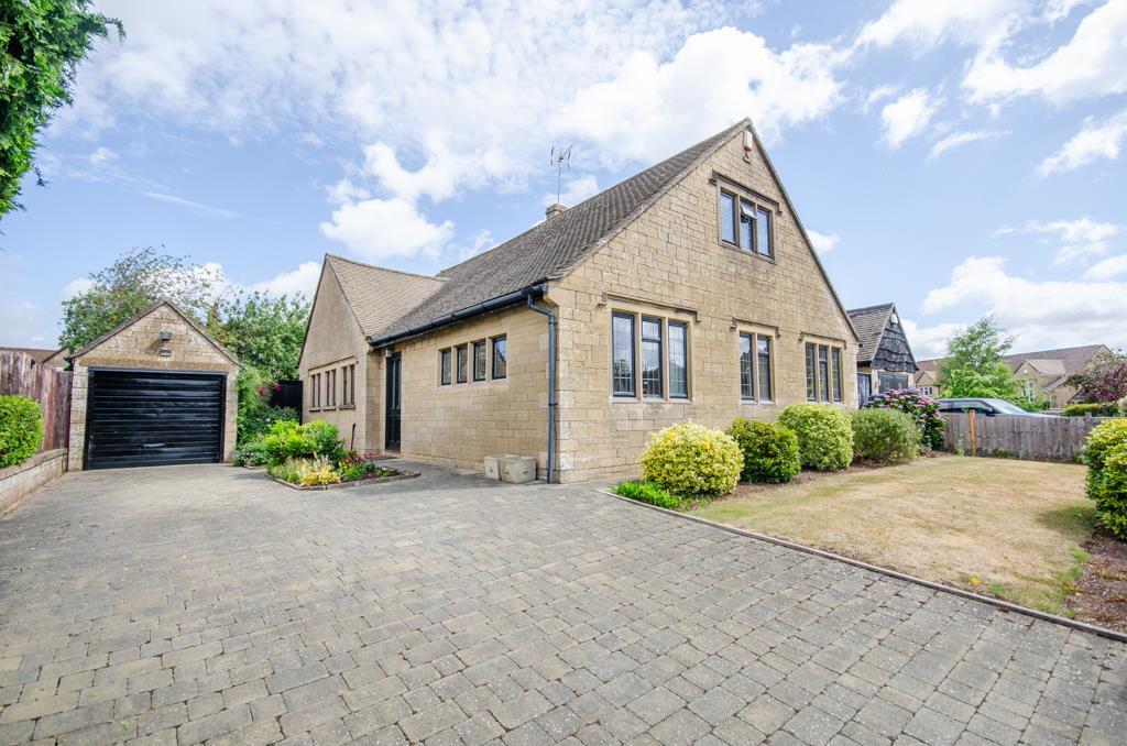 Main image of property: Riverwood Road, Frenchay, Bristol, BS16 1NX