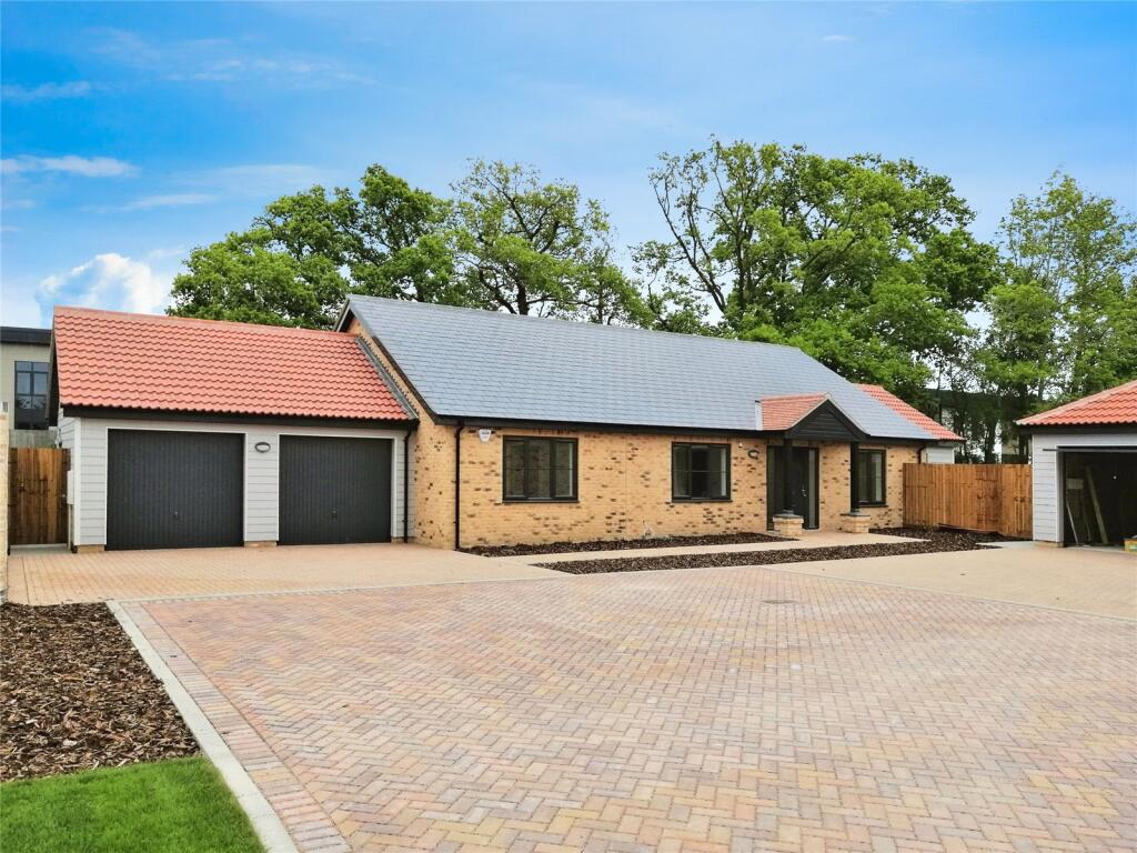 Main image of property: 3 Oak Tree Place, Elmstead, Colchester, Essex, CO7
