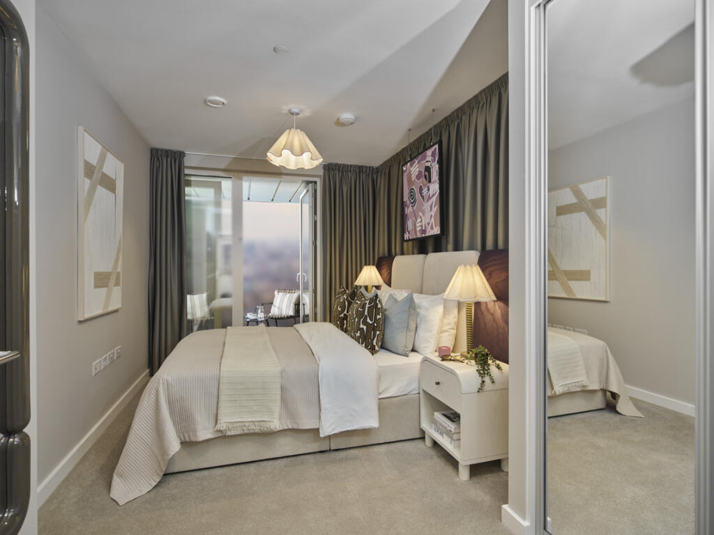 Apartment in Ilford - More