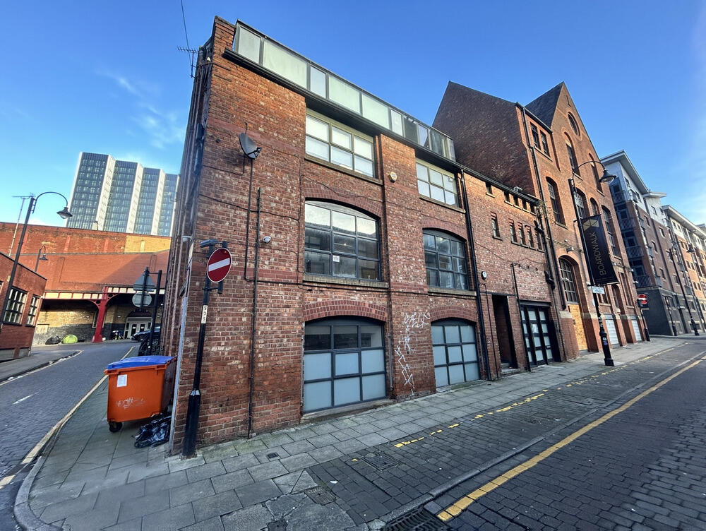 Main image of property: Lower Ground Floor, 15 Little Peter Street, Manchester, M15 4PS