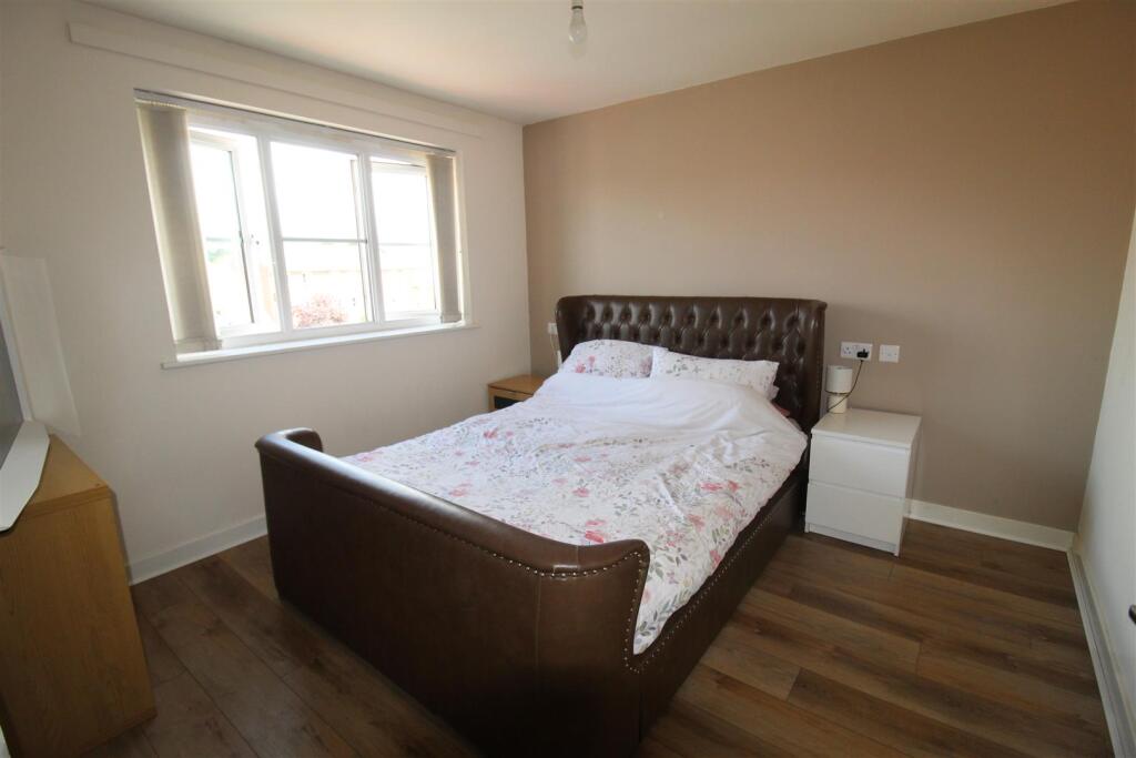 Apartment in Bolton - View 5
