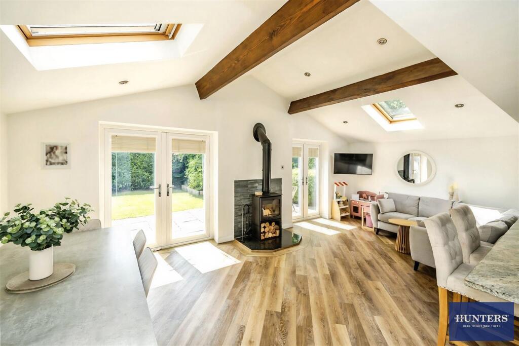 House in Halifax - View 4