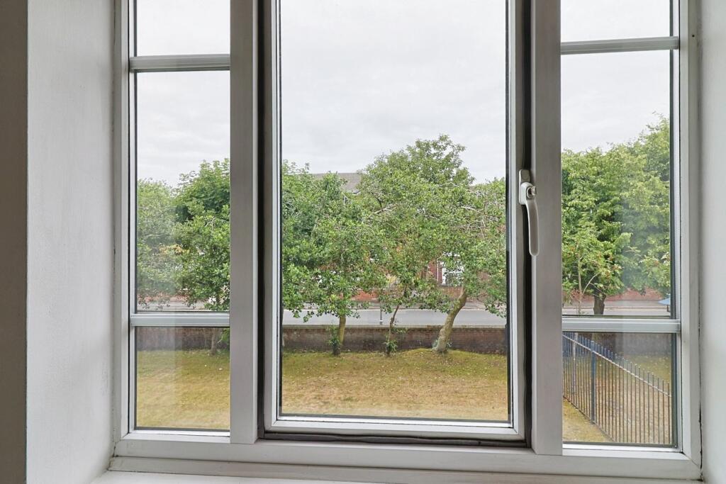 Apartment in Sefton, Liverpool City Region - View 4