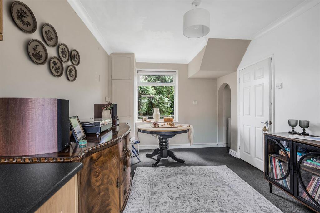 House in Halifax - View 4