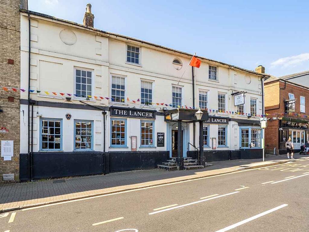 Main image of property: LA-625011 - Lancer, 10 Lake Street, Leighton Buzzard LU7 1RT
