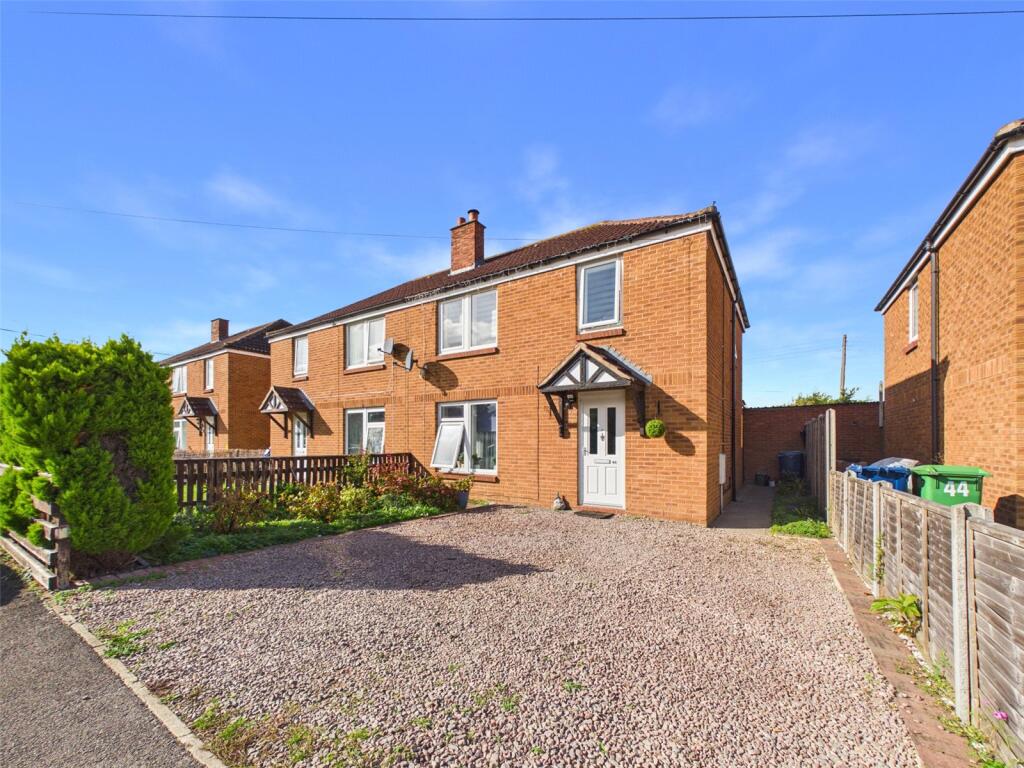 3-bed semi-detached on Swallow Crescent, Innsworth, Gloucester, Gloucestershire, GL3, £275,000