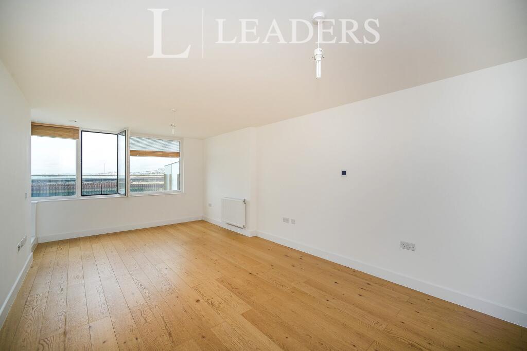 Apartment in Brighton - View 4