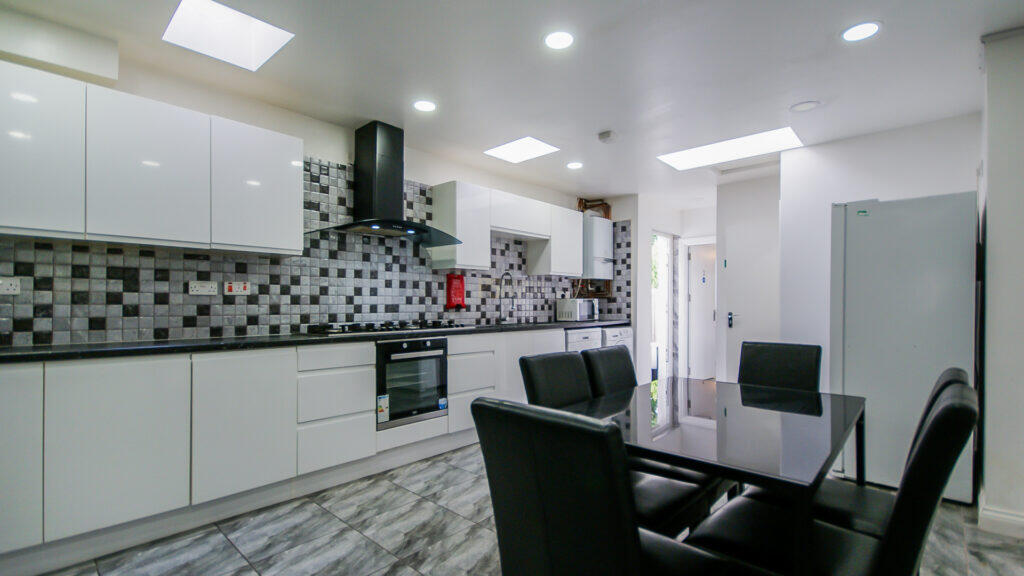 Main image of property: Heeley Road, Selly Oak, Birmingham, B29 6EJ