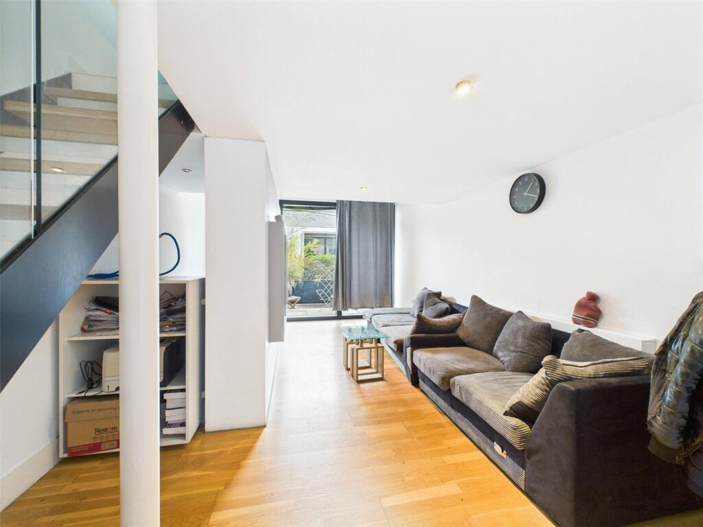Ash Street, Salford, Greater Manchester, M6 photo 4
