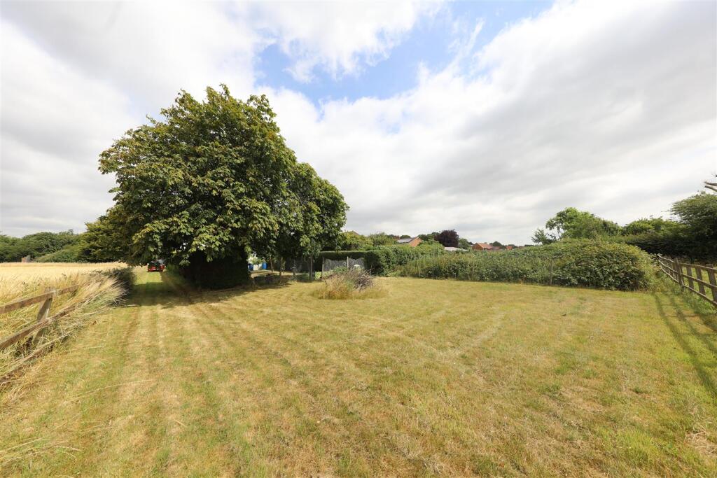 House in Hull - View 5