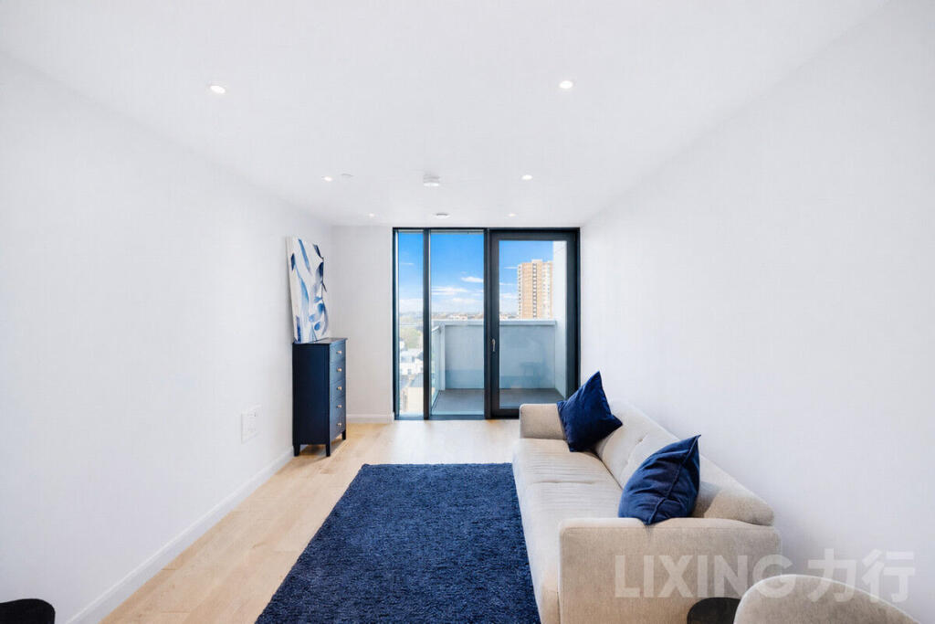 Main image of property: 10 City North Place, Finsbury Park, N4 3FS