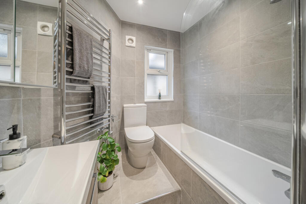 Apartment in London, Stockwell Park, Stockwell - View 4