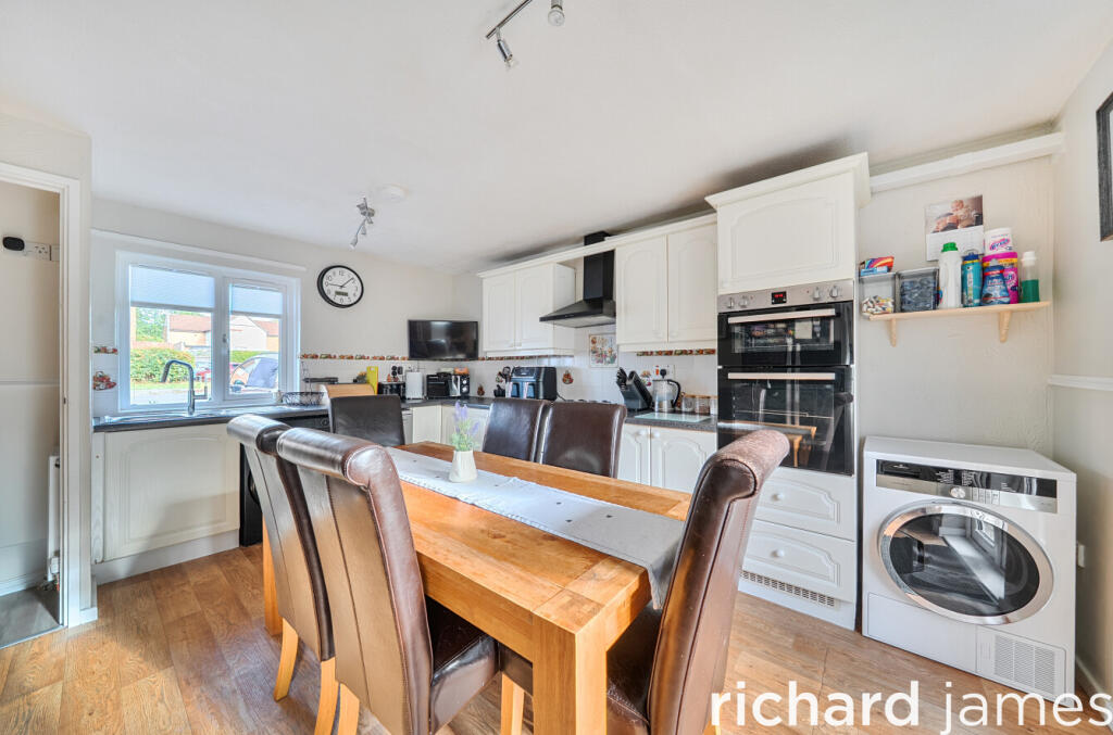 House in Swindon - View 5