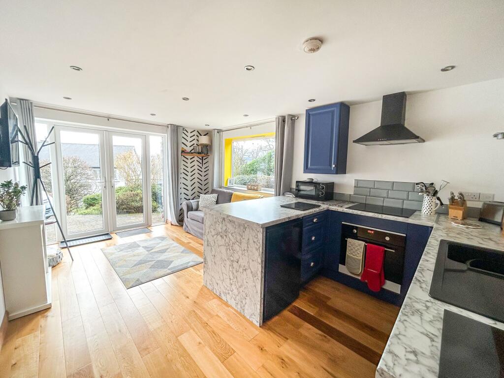 16, Craig Y Fron, Bala photo 2