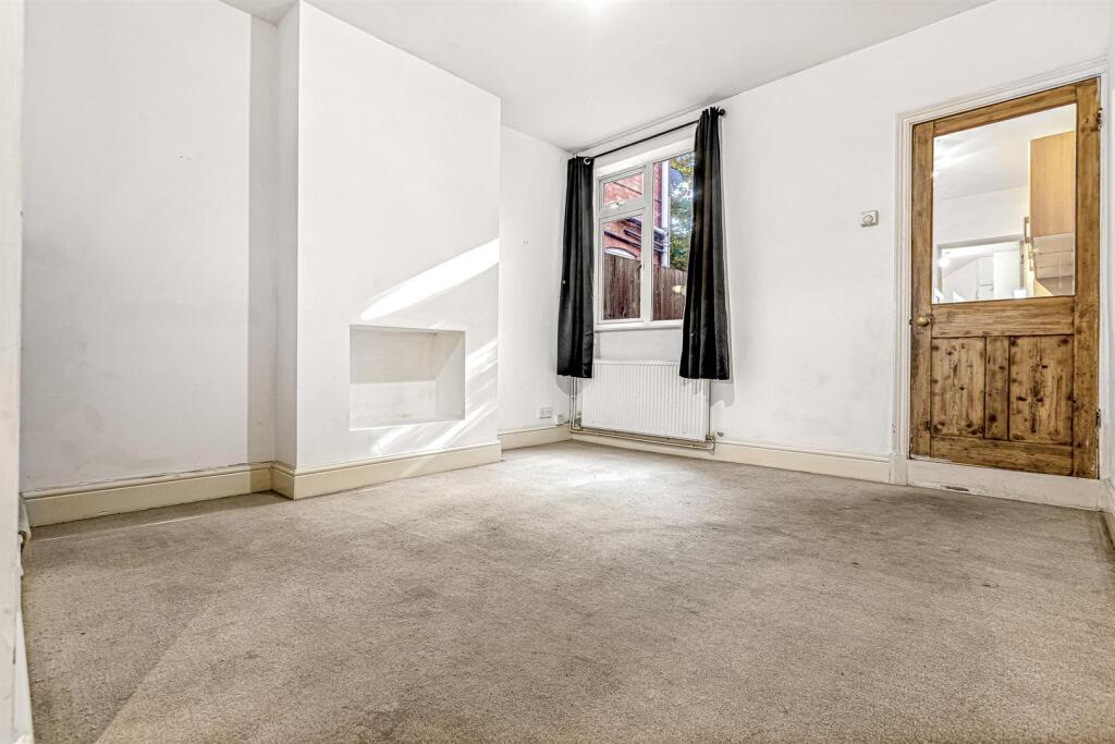 House in Leicester, City of Leicester - More