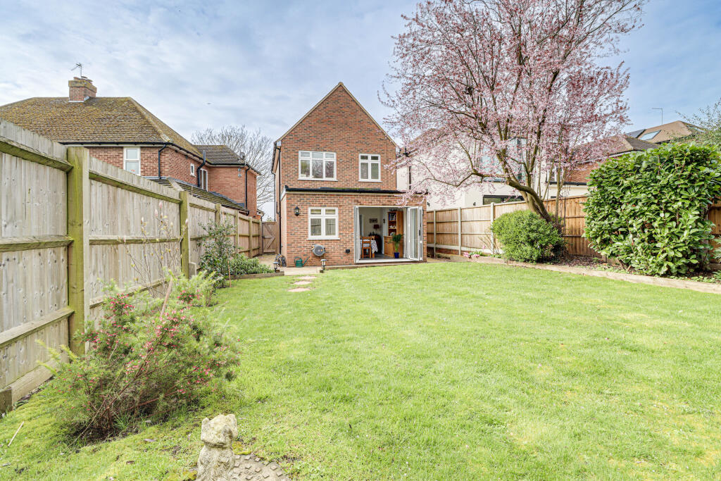 Additional image 16 of Laburnum Grove, Chiswell Green, St Albans, AL2