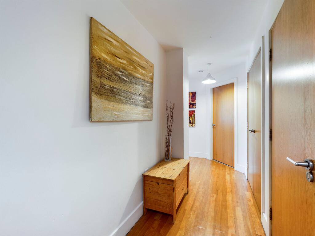 Apartment in Bradford - View 5