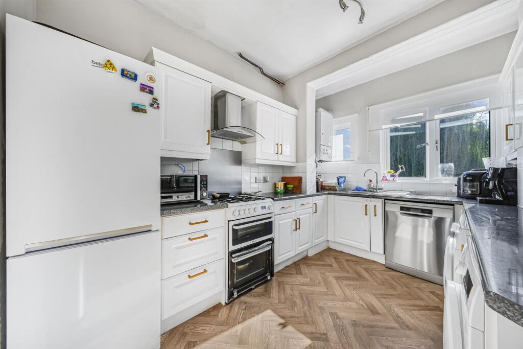 House in London - View 3