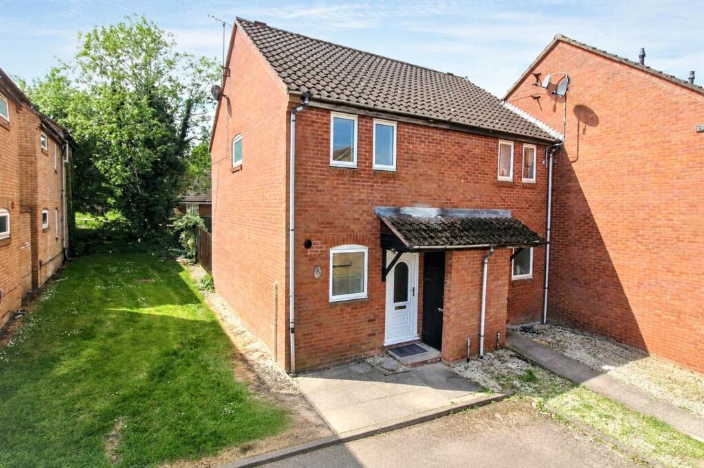 Main image of property: Batchelor Close, Aylesbury