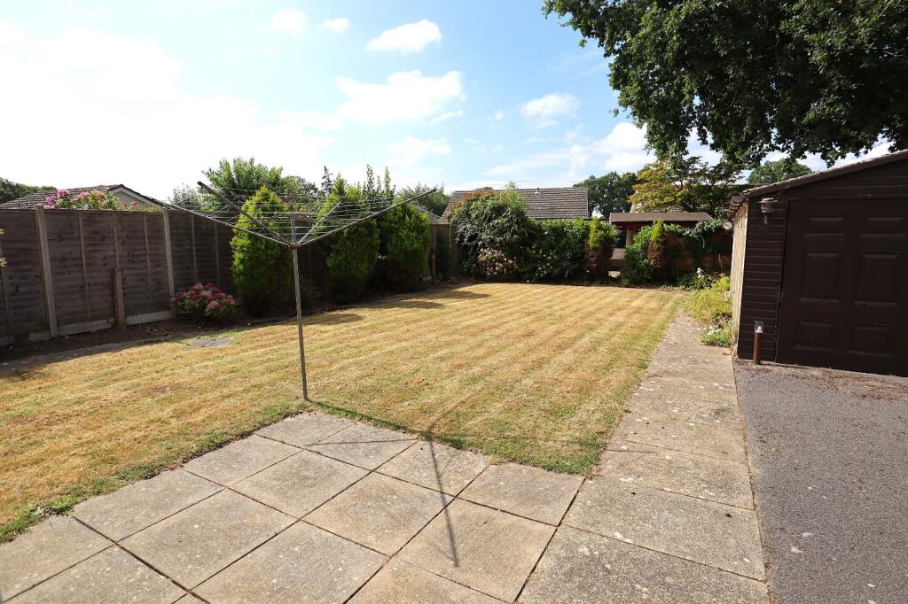 Whitby Avenue, Broadstone, Dorset, BH18 photo 2