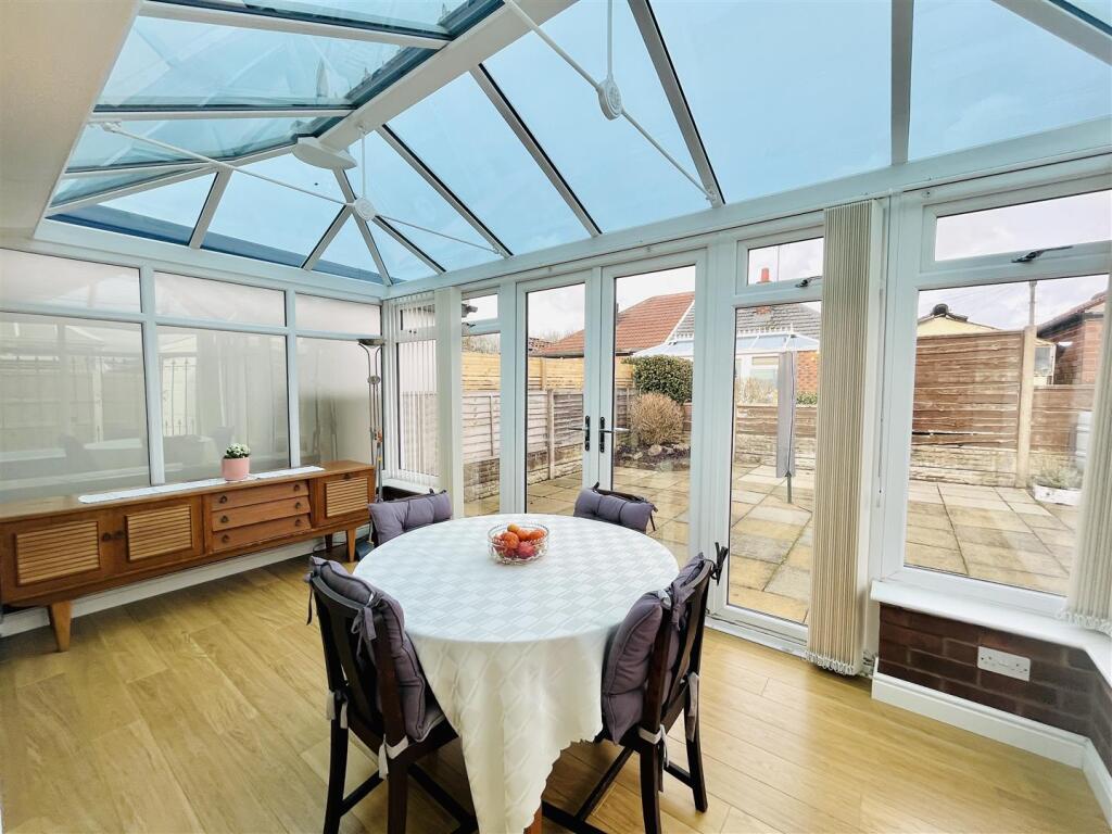 Lambert Drive, Sale photo 3