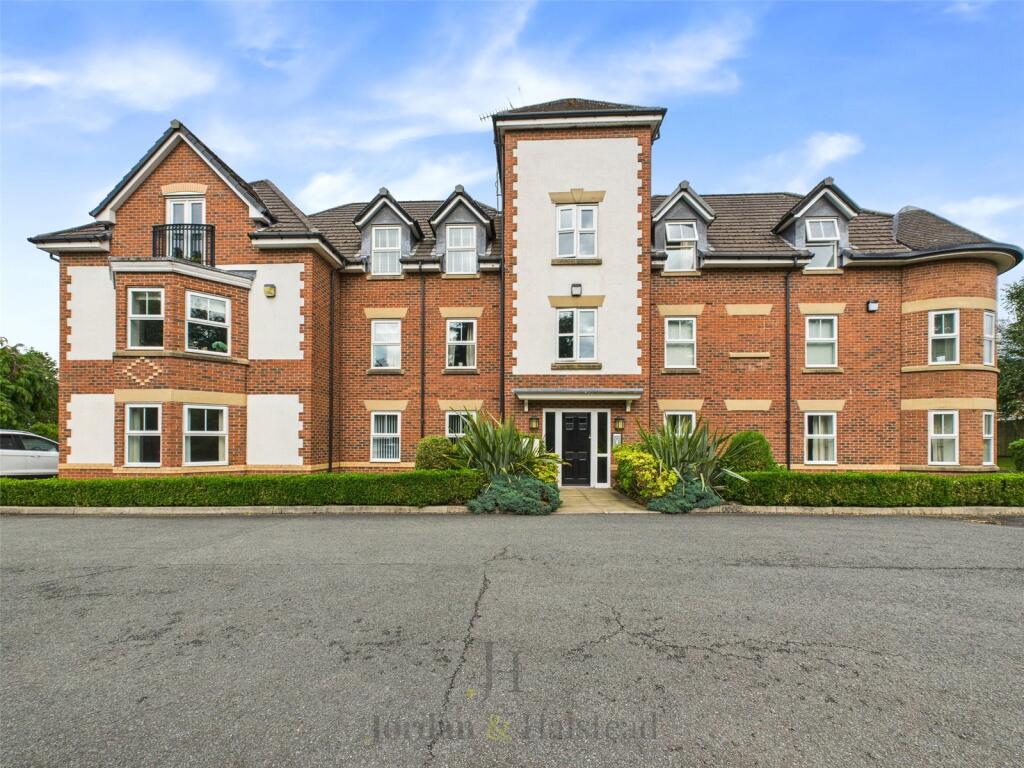 Main image of property: Fluin Lane, Frodsham, Cheshire, WA6