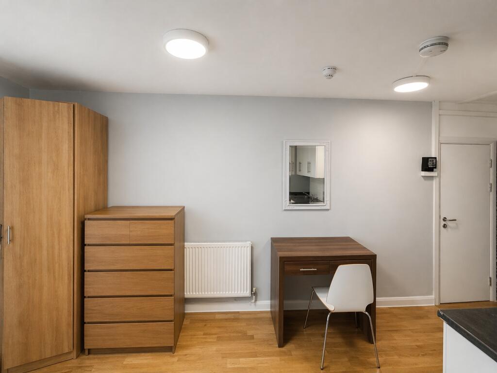 Main image of property: Coldharbour Lane, London, SW9 8LH