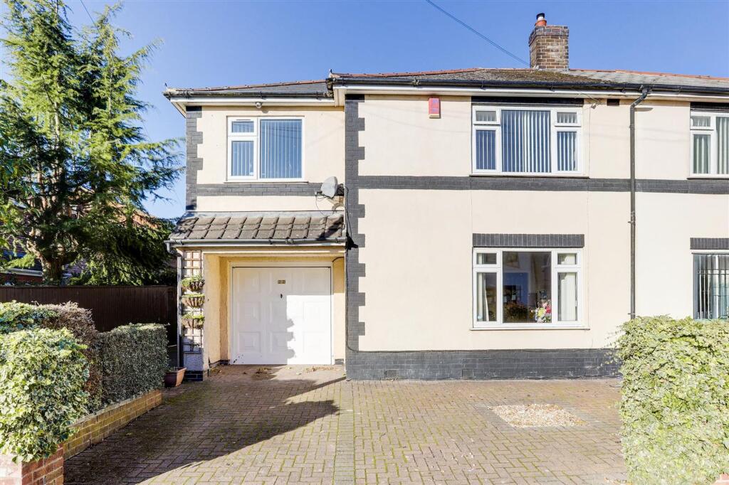 Main image of property: Abbots Road, Hucknall, NG15