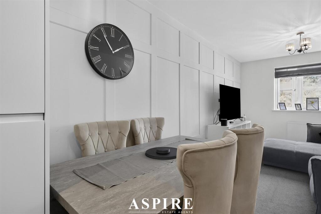 Apartment in Southend-on-Sea - View 4