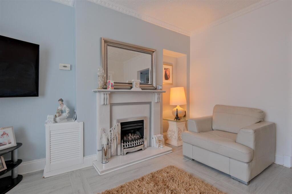 House in Glasgow, South Lanarkshire - View 3