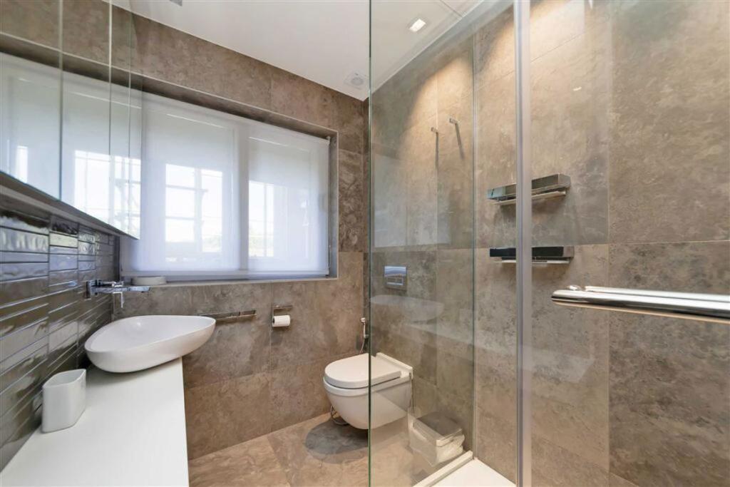 Apartment in London, City of Westminster - View 4