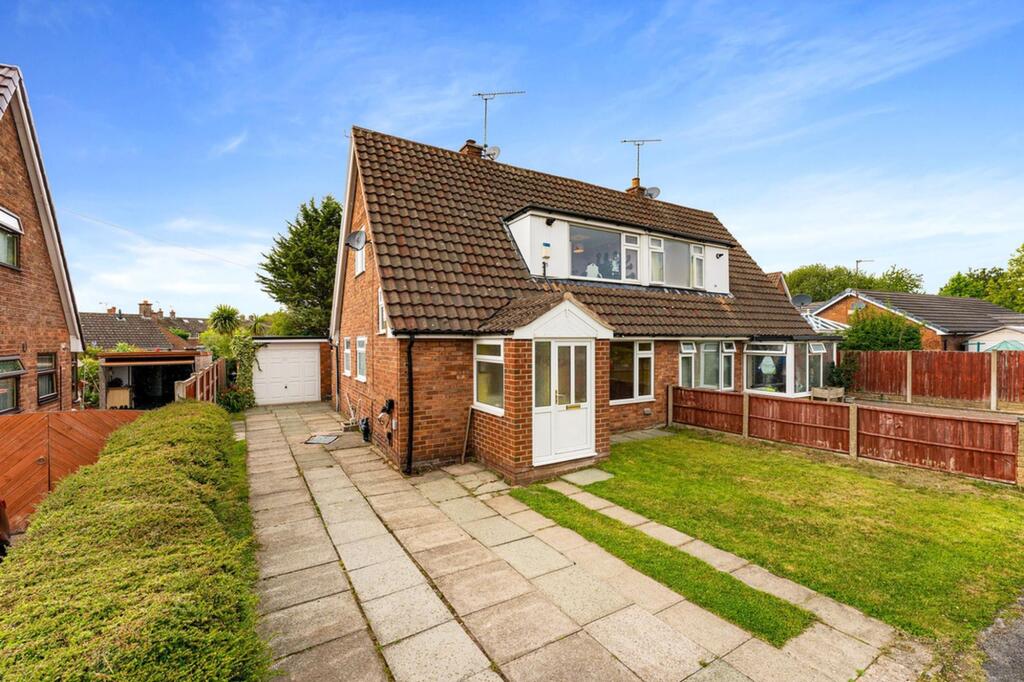 Cotswold Close, Upton, CH2, Upton