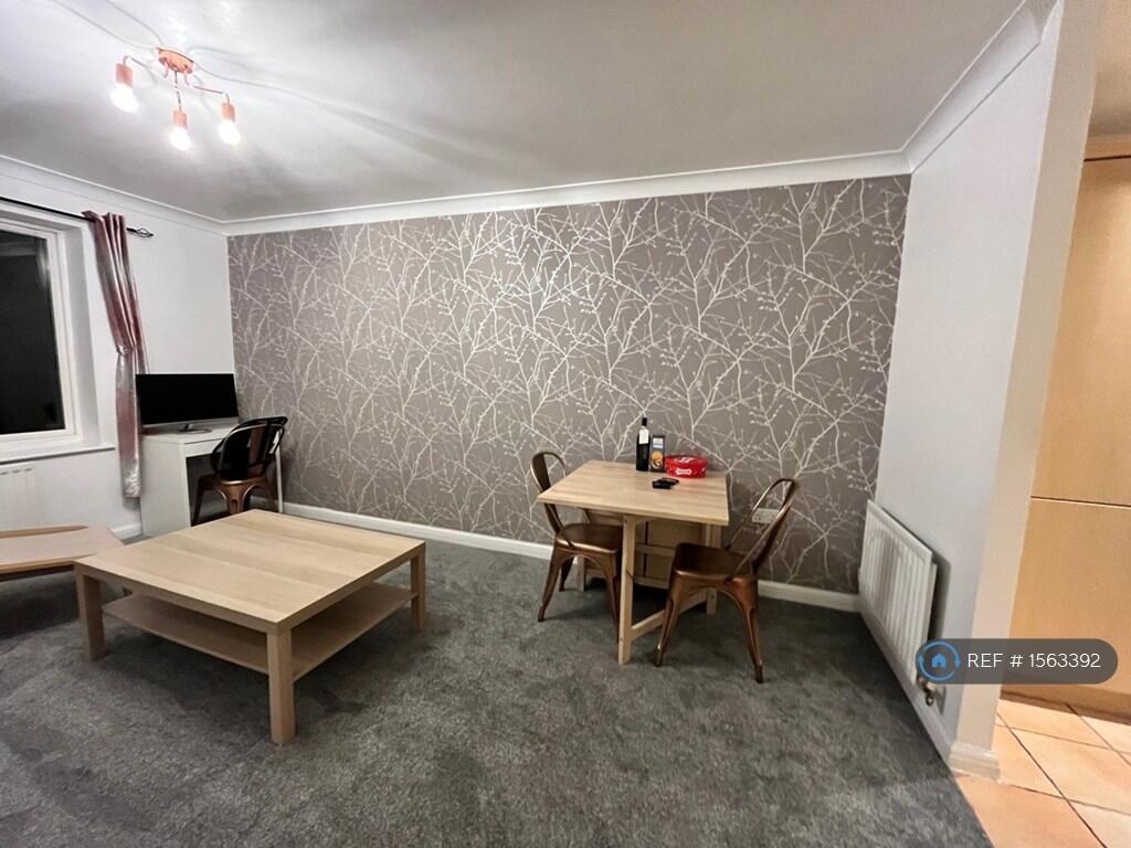 Main image of property: Iliffe Close, Reading, RG1