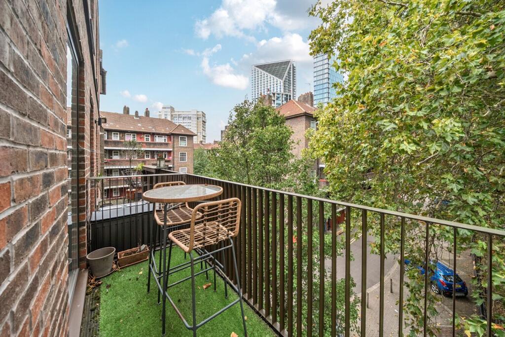 Apartment in London - View 5