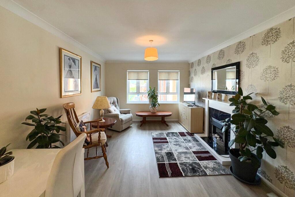 Fountain Court, Westbury - View 6