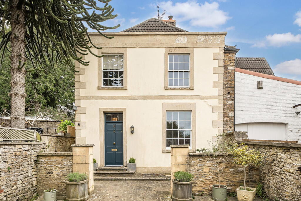Main image of property: The Manse, Bath Road, Beckington BA11 6SW