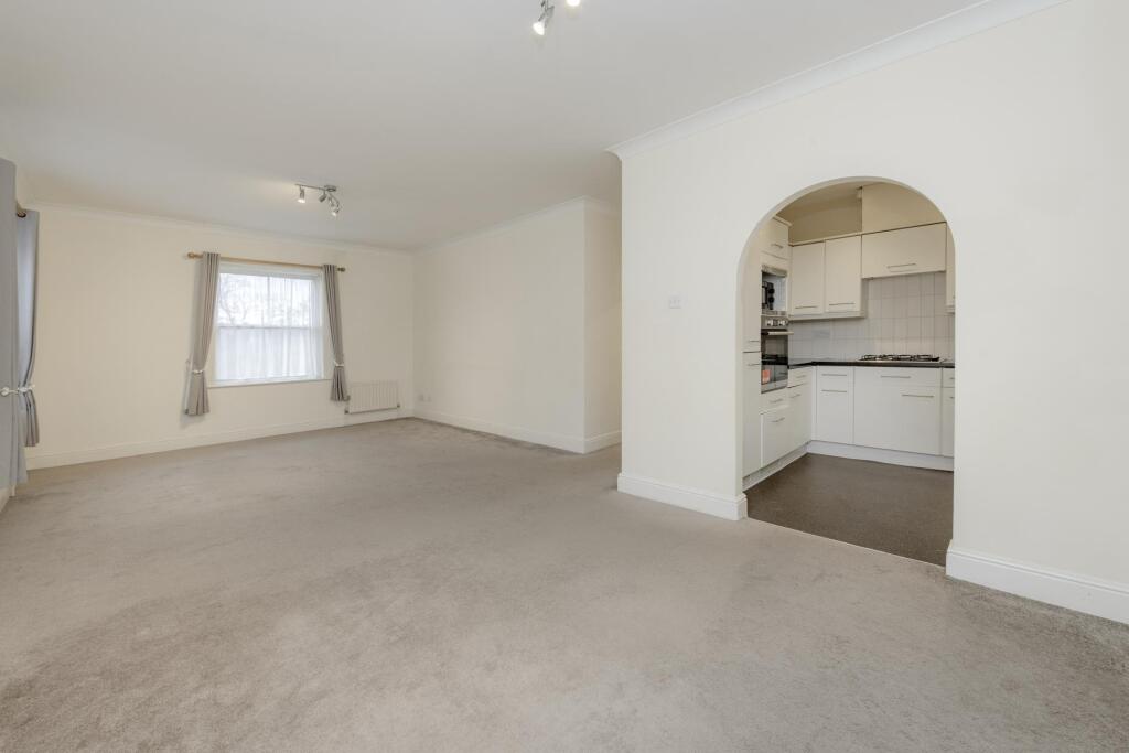 Main image of property: Devonshire House, Woodside Park, London N12