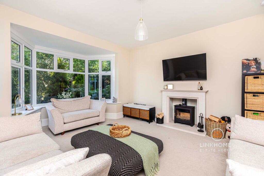 Littledown Drive, Bournemouth, BH7 photo 3