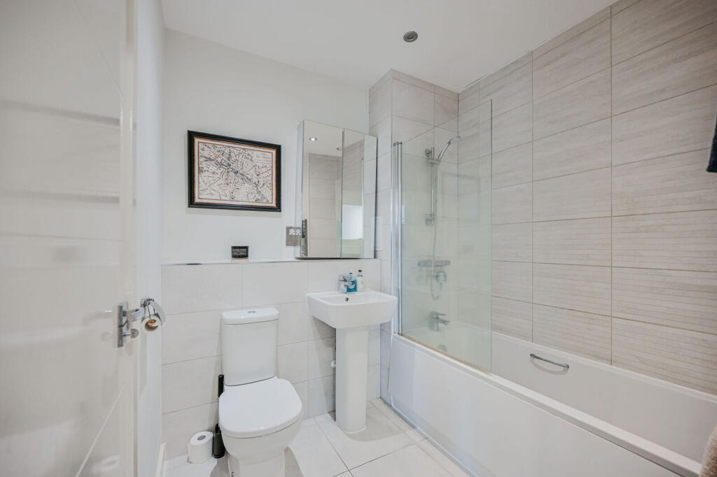 Apartment in London - More