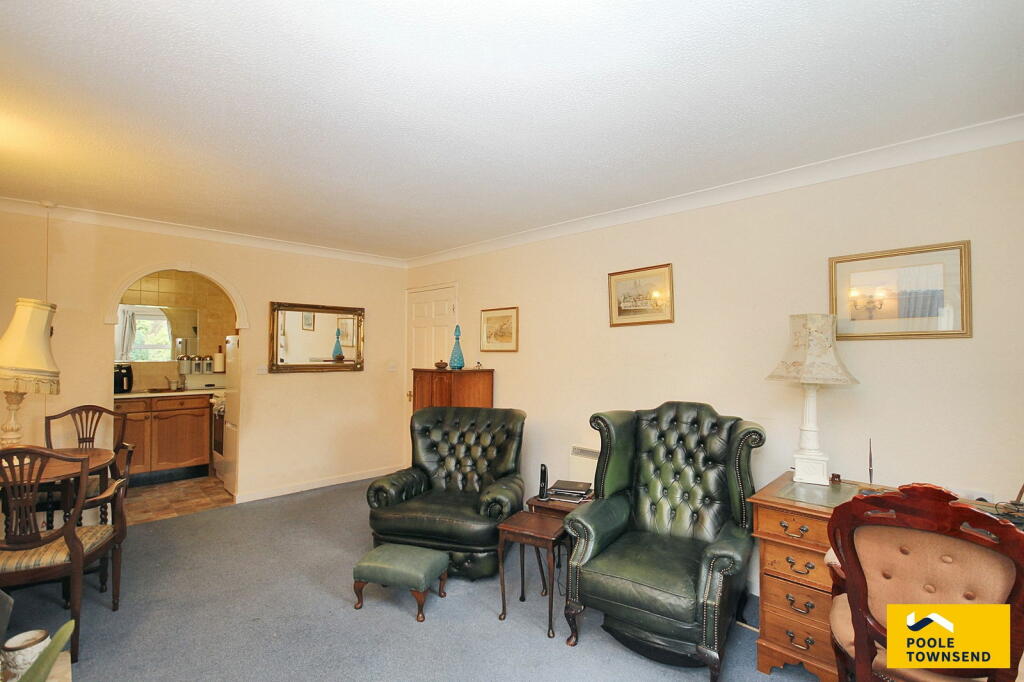 14 Strand Court, The Esplanade, Grange over Sands photo 3